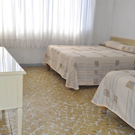 Hotel Viena Irapuato Esterno foto