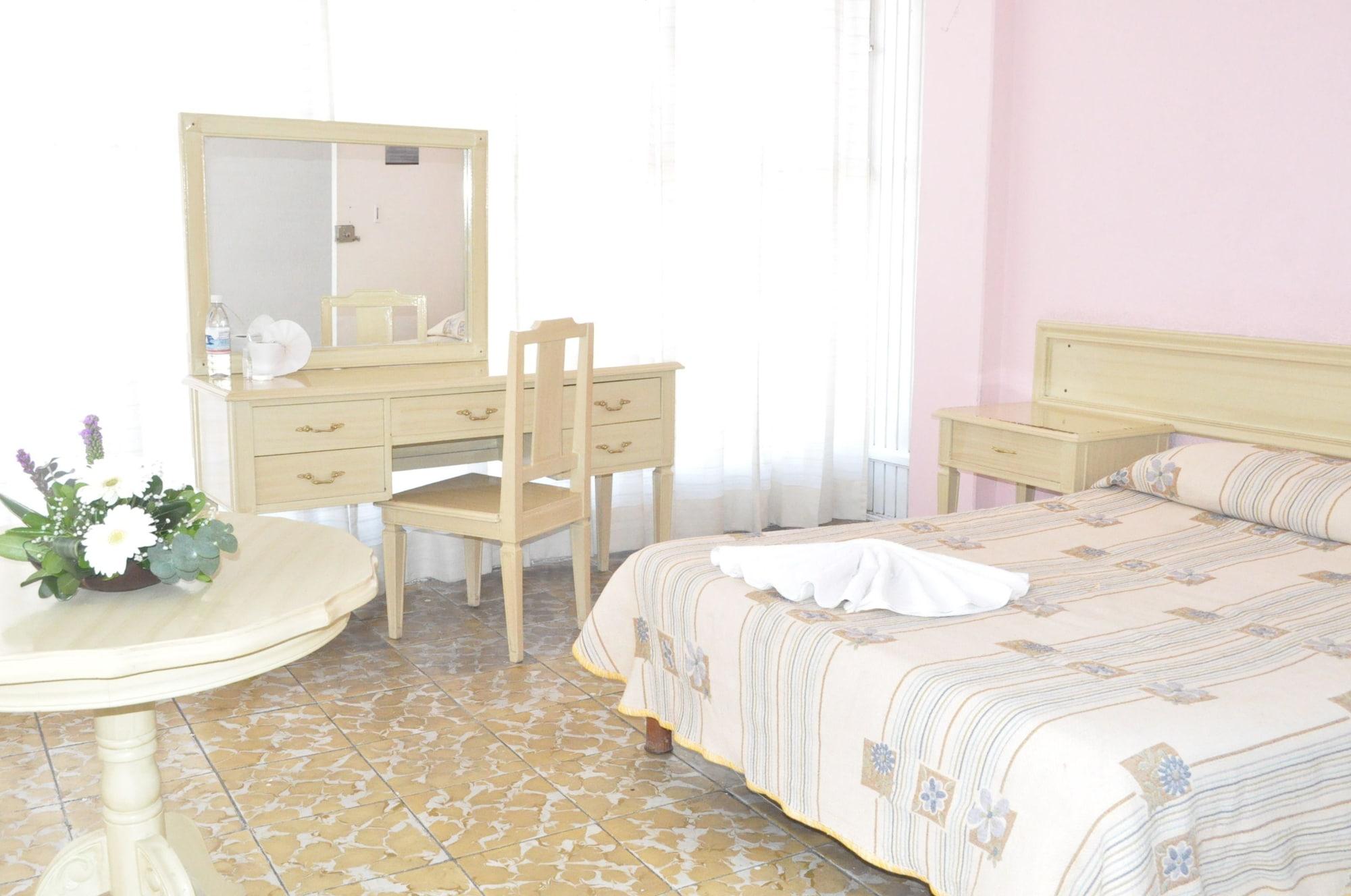 Hotel Viena Irapuato Esterno foto