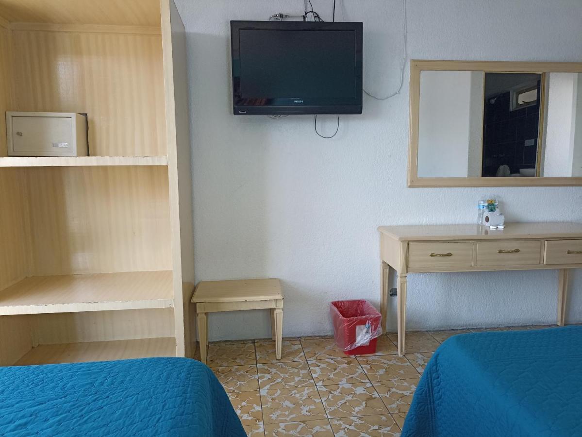 Hotel Viena Irapuato Esterno foto